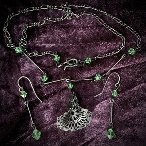 💚 Wicked Witch Hat Necklace & Earrings Set